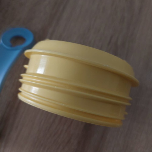 Tupperware jug 1.1lit used with removable handle and screw cap