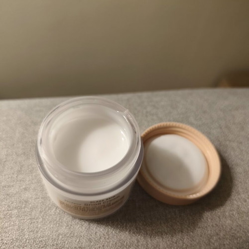 Dearboo Glass Skin Snail Cream like new, lightweight face moisturizer