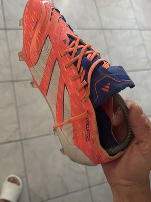 Adidas Predator football shoes like new, size 40.5, red