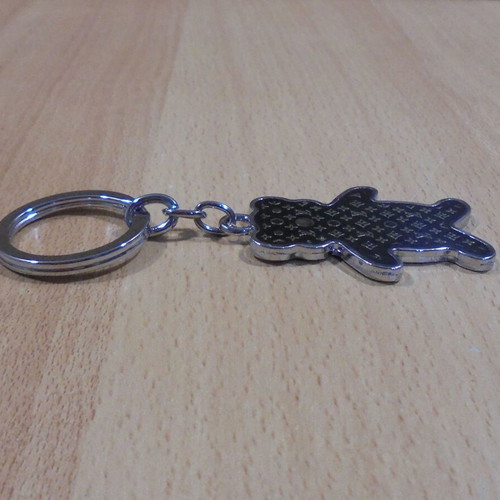 Women's metal keychain with teddy bear like new, black and silver