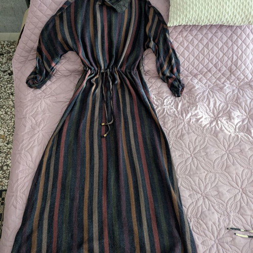 Maxi dress new, multicolor with waist belt and elastic cuffs