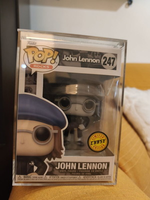 Funko Pop Chase John Lennon vinyl figure