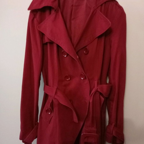 Women's trench coat like new, velvet texture, burgundy color