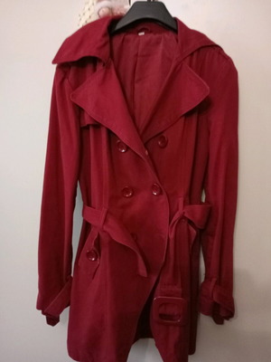 Women's trench coat like new, velvet texture, burgundy color