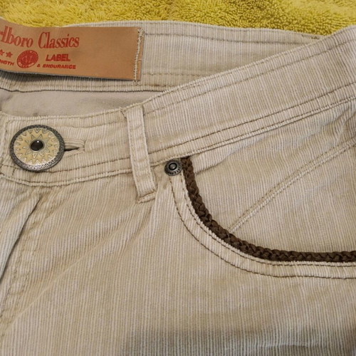 Marlboro Classics corduroy jeans size M/29 beige like new