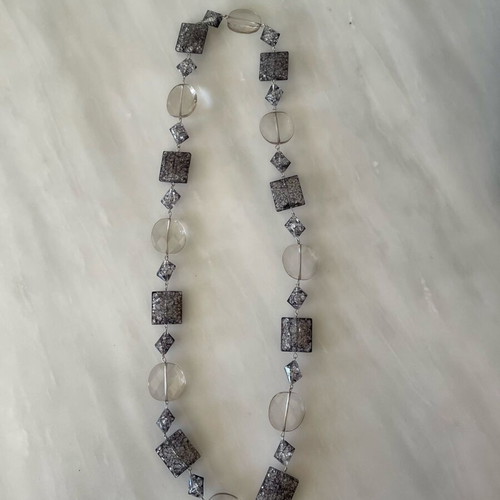 Necklace set like new in gray-black shades, two pieces