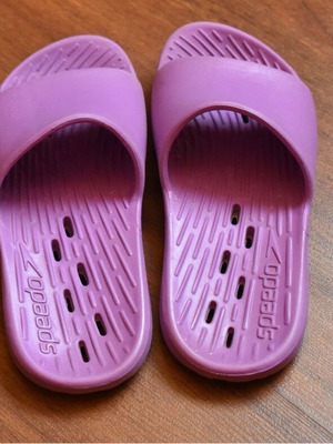 παντόφλες (slipers) speedo για πισίνα, θάλασσα και το σπίτι
