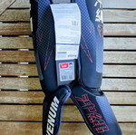 Venum Okinawa 3.0 Shin Guards Kids size S/M new