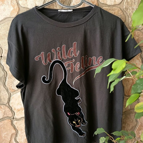 Mango t-shirt like new, black and brown, size L