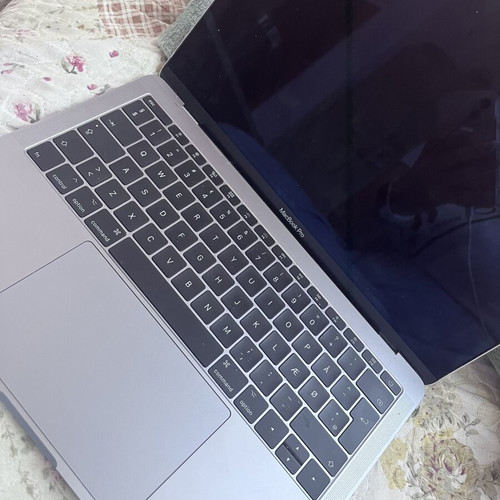 MacBook Pro 13” 2017 A1708 8GB RAM 256GB SSD used, for repair