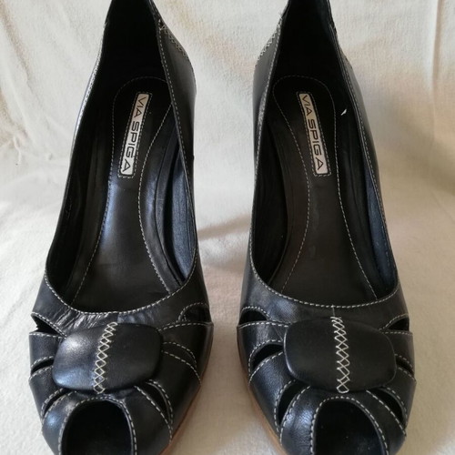 Peep toe Via Spiga leather size 38 with wooden heel like new