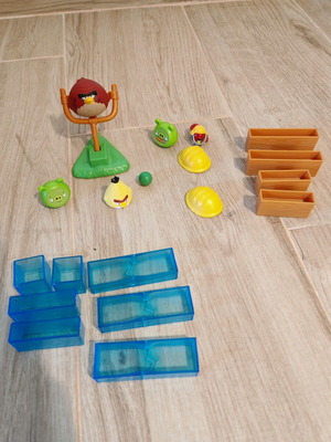 Angry Birds On Thin Ice game parts like new
