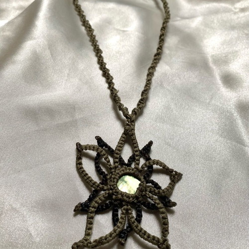 Macrame handmade necklace like new, black and green