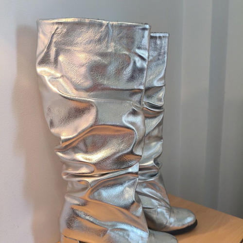 Slouchy boots silver metallic like new, size 38