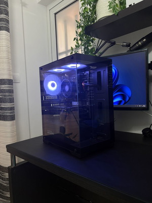Gaming PC used with Ryzen 5 4500, RX 6600, 16GB RAM, 750GB SSD, Windows 11