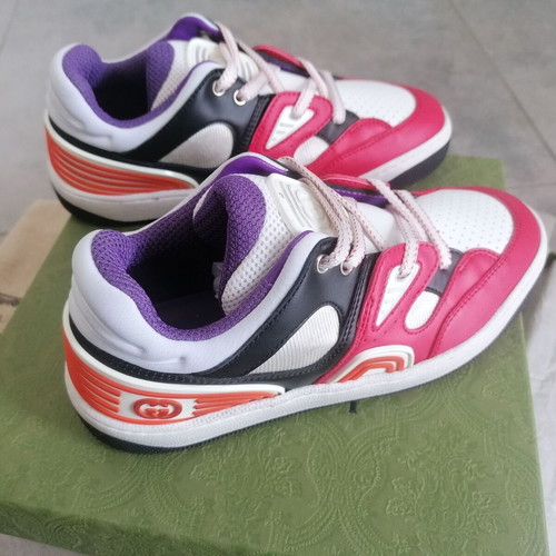 Gucci kids sneakers like new, size 33, Demetra material