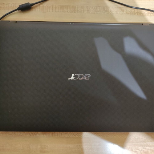Acer Aspire 5750 laptop i5-2410M 8GB RAM 120GB SSD Windows 10 LTSC IoT