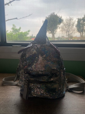 Children's backpack with silver sequins like new