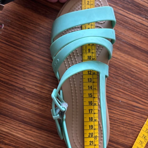 Crocs Tulum W5 green sandals like new