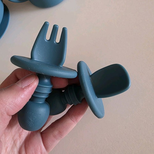 Baby feeding set like new silicone with suction cup