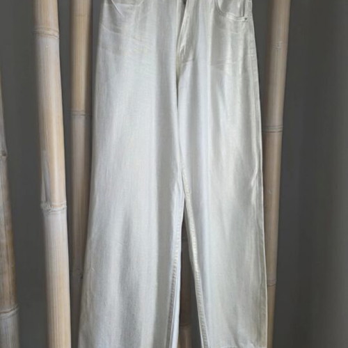 Zara white soft denim pants with gold, like new, size M