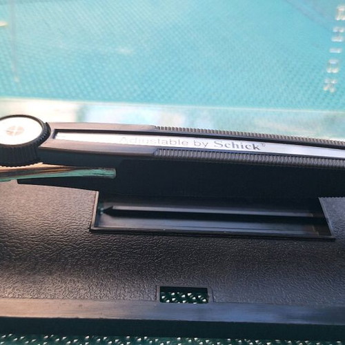 Schick Dial Single-Edge Razor Adjustable like new