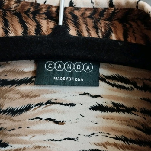 Canda women's shirt with animal print used, size 40/42
