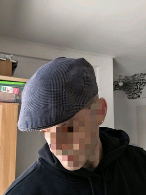 Men's checked flat cap charcoal size 58 like new