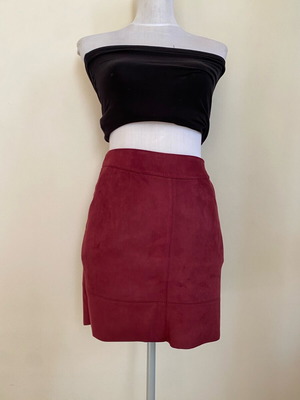 Only mini skirt burgundy new with pockets, size 36