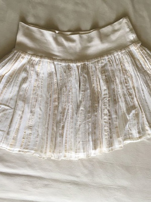 H&M white cotton mini skirt like new with gold stripes