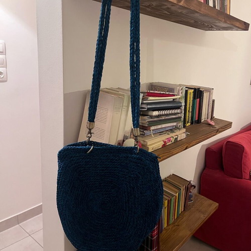 Knitted shoulder bag like new handmade