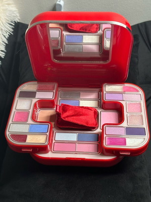 Pupa collectible makeup case new, unused