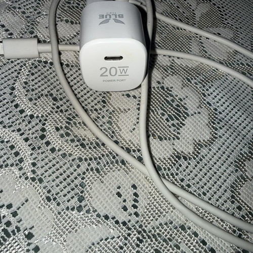 Type C charger, white