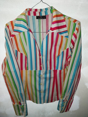 Shirt size S like new, multicolor