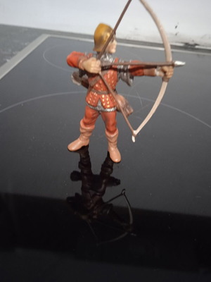 Warrior with bow like new 7-8 cm
