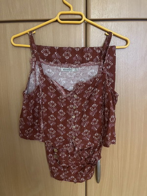 Attrattivo set like new, brown and red, comfortable fit
