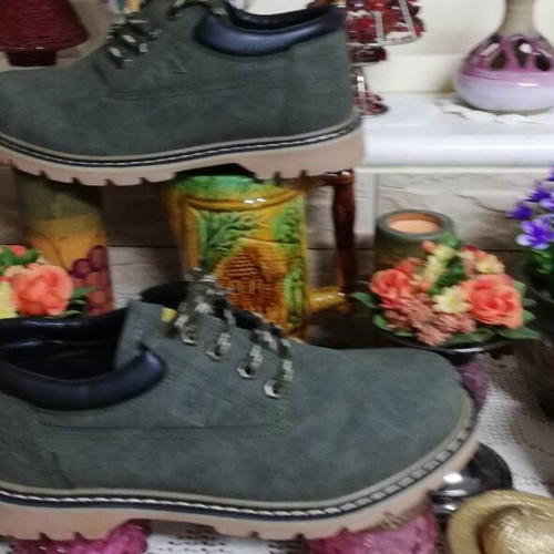 Shoe model 2026 size 42 new