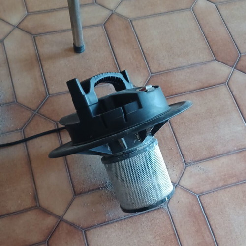 Electric vacuum for pellet stove
