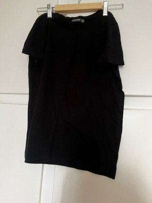 T shirt black Bershka like new, size XS