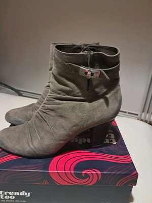 Sagiakos gray ankle boots used, suede, size 41