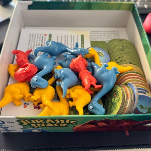 Jurassic Snack board game like new for kids 7+
