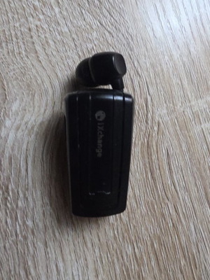 Bluetooth headset used with single foldable earpiece