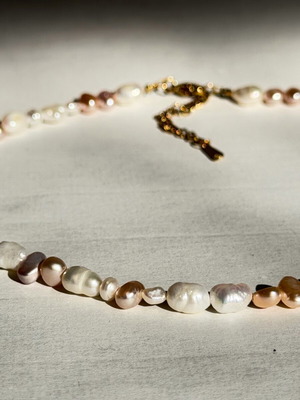 Handmade necklace with cultured pearls and hematite, new