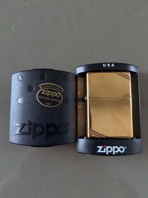 Zippo 1937 Vintage Series High Polish Brass unused