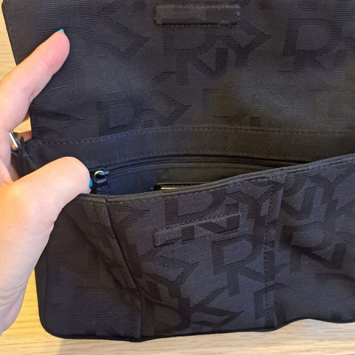 DKNY shoulder bag black like new