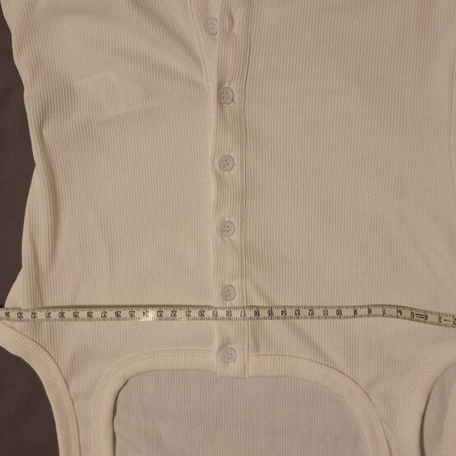 White T-shirt tank top new, flattering square bust, size M