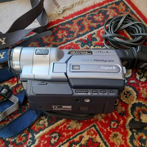 Sony Digital-8 Digital Video Camcorder DCR-TRV355E used, with charger and 2 straps