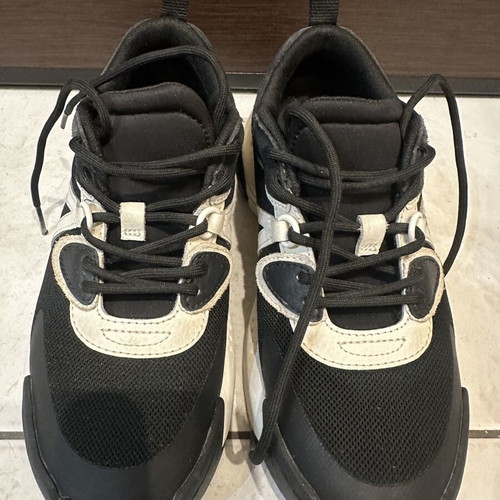 Lacoste athletic shoes like new, size 37, black and white