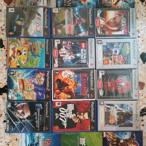 PlayStation 2 cases and manuals like new without CDs