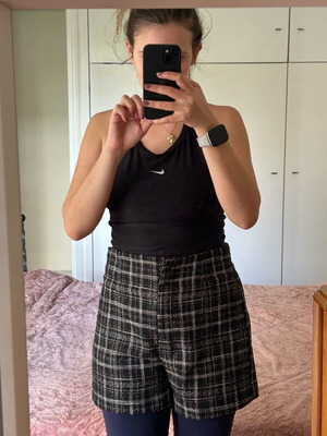 Zara black and white shorts used, size L